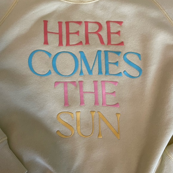 ⛅️ Old Navy | Yellow | Sweatshirt - Picture 3 of 13